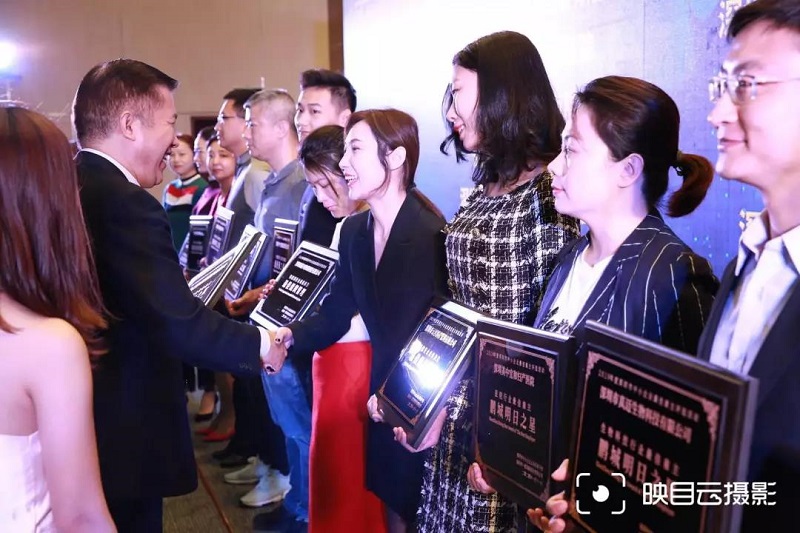 云里物里榮膺“2019年深圳市中小企業(yè)最佳雇主”的稱號